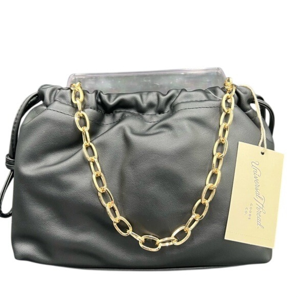 Universal Threads black faux leather w/ gold chain. Chinch bag magnetic closure
